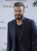 Дэвид Бекхэм (David Beckham) Presenting the Modern Essentials Collection by H&M in Madrid, 20.03.2015 - 35xHQ 11429c431468391