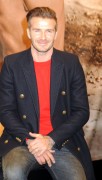 Дэвид Бекхэм (David Beckham) launch of his new Bodywear range at the H&M Times Square (New York, February 1, 2014) - 238xHQ 8b09ee431468596