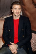 Дэвид Бекхэм (David Beckham) launch of his new Bodywear range at the H&M Times Square (New York, February 1, 2014) - 238xHQ 8e30ea431468604