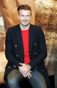 Дэвид Бекхэм (David Beckham) launch of his new Bodywear range at the H&M Times Square (New York, February 1, 2014) - 238xHQ 9be1eb431468547