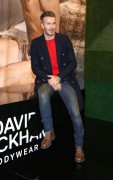 Дэвид Бекхэм (David Beckham) launch of his new Bodywear range at the H&M Times Square (New York, February 1, 2014) - 238xHQ B05147431469647