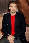 Дэвид Бекхэм (David Beckham) launch of his new Bodywear range at the H&M Times Square (New York, February 1, 2014) - 238xHQ C92387431468608
