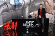 Дэвид Бекхэм (David Beckham) launch of his new Bodywear range at the H&M Times Square (New York, February 1, 2014) - 238xHQ Cafd19431468309