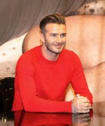 Дэвид Бекхэм (David Beckham) launch of his new Bodywear range at the H&M Times Square (New York, February 1, 2014) - 238xHQ Cc469c431469291