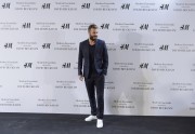 Дэвид Бекхэм (David Beckham) Presenting the Modern Essentials Collection by H&M in Madrid, 20.03.2015 - 35xHQ D8b392431468569