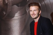 Дэвид Бекхэм (David Beckham) launch of his new Bodywear range at the H&M Times Square (New York, February 1, 2014) - 238xHQ Eb17cd431468367