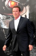 Арнольд Шварценеггер (Arnold Schwarzenegger) Terminator Genisys Premiere at the Dolby Theater (Hollywood, June 28, 2015) - 332xHQ 063616432978650