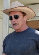 Арнольд Шварценеггер (Arnold Schwarzenegger) seen out in Los Angeles - April 18, 2015 - 72xHQ 0c7b4b432978801
