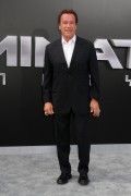 Арнольд Шварценеггер (Arnold Schwarzenegger) Terminator Genisys Premiere at the Dolby Theater (Hollywood, June 28, 2015) - 332xHQ 13414c432979078
