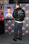 Ник Картер (Nick Carter) Promoting his book 'Facing the Music' at Planet Hollywood Times Square (September 24, 2013) (110xHQ) 1344e7432974812