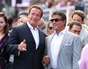 Арнольд Шварценеггер (Arnold Schwarzenegger) Terminator Genisys Premiere at the Dolby Theater (Hollywood, June 28, 2015) - 332xHQ 1cb9a2432979281