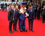 Руперт Гринт (Rupert Grint) Premiere of 'Postman Pat' at Odeon West End in London (May 11, 2014) (61xHQ) 29a26a432974006