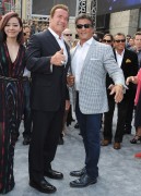 Арнольд Шварценеггер (Arnold Schwarzenegger) Terminator Genisys Premiere at the Dolby Theater (Hollywood, June 28, 2015) - 332xHQ 2e2f9c432979721