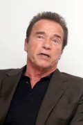 Арнольд Шварценеггер (Arnold Schwarzenegger) Terminator Genisys press conference portraits by Munawar Hosain (Los Angeles, June 26, 2015) (32xHQ) 4a4a49432974510