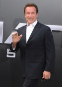 Арнольд Шварценеггер (Arnold Schwarzenegger) Terminator Genisys Premiere at the Dolby Theater (Hollywood, June 28, 2015) - 332xHQ 4a99c8432979669