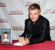 Ник Картер (Nick Carter) 'Facing the Music' Book Signing at Bookends (September 23, 2013) (31xHQ) 701917432974689