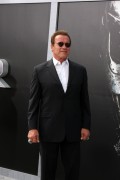 Арнольд Шварценеггер (Arnold Schwarzenegger) Terminator Genisys Premiere at the Dolby Theater (Hollywood, June 28, 2015) - 332xHQ 73cfed432979957