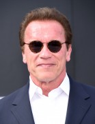 Арнольд Шварценеггер (Arnold Schwarzenegger) Terminator Genisys Premiere at the Dolby Theater (Hollywood, June 28, 2015) - 332xHQ 74268b432979538