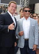 Арнольд Шварценеггер (Arnold Schwarzenegger) Terminator Genisys Premiere at the Dolby Theater (Hollywood, June 28, 2015) - 332xHQ 7e20b5432979791