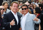 Арнольд Шварценеггер (Arnold Schwarzenegger) Terminator Genisys Premiere at the Dolby Theater (Hollywood, June 28, 2015) - 332xHQ 7ec3fa432979324