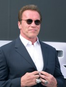 Арнольд Шварценеггер (Arnold Schwarzenegger) Terminator Genisys Premiere at the Dolby Theater (Hollywood, June 28, 2015) - 332xHQ 8170a9432979485