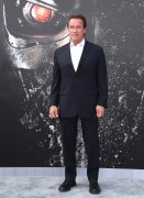 Арнольд Шварценеггер (Arnold Schwarzenegger) Terminator Genisys Premiere at the Dolby Theater (Hollywood, June 28, 2015) - 332xHQ 8ad293432979611