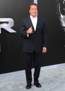 Арнольд Шварценеггер (Arnold Schwarzenegger) Terminator Genisys Premiere at the Dolby Theater (Hollywood, June 28, 2015) - 332xHQ 8e21f4432979629