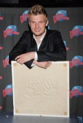 Ник Картер (Nick Carter) Promoting his book 'Facing the Music' at Planet Hollywood Times Square (September 24, 2013) (110xHQ) A51bb4432974809