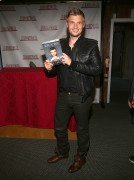 Ник Картер (Nick Carter) 'Facing the Music' Book Signing at Bookends (September 23, 2013) (31xHQ) A9800c432974682