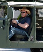 Арнольд Шварценеггер (Arnold Schwarzenegger) seen out in Los Angeles - April 18, 2015 - 72xHQ Ba9e98432978979