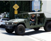 Арнольд Шварценеггер (Arnold Schwarzenegger) seen out in Los Angeles - April 18, 2015 - 72xHQ C33446432979060