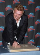 Ник Картер (Nick Carter) Promoting his book 'Facing the Music' at Planet Hollywood Times Square (September 24, 2013) (110xHQ) Ca4606432974902