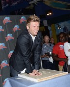 Ник Картер (Nick Carter) Promoting his book 'Facing the Music' at Planet Hollywood Times Square (September 24, 2013) (110xHQ) Cb5701432974703
