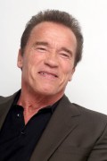 Арнольд Шварценеггер (Arnold Schwarzenegger) Terminator Genisys press conference portraits by Munawar Hosain (Los Angeles, June 26, 2015) (32xHQ) Cc717c432974485