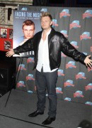Ник Картер (Nick Carter) Promoting his book 'Facing the Music' at Planet Hollywood Times Square (September 24, 2013) (110xHQ) Cec4c4432974826