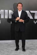 Арнольд Шварценеггер (Arnold Schwarzenegger) Terminator Genisys Premiere at the Dolby Theater (Hollywood, June 28, 2015) - 332xHQ E25243432979099