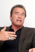 Арнольд Шварценеггер (Arnold Schwarzenegger) Terminator Genisys press conference portraits by Munawar Hosain (Los Angeles, June 26, 2015) (32xHQ) E35259432974537
