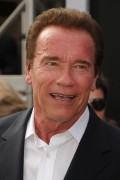 Арнольд Шварценеггер (Arnold Schwarzenegger) Terminator Genisys Premiere at the Dolby Theater (Hollywood, June 28, 2015) - 332xHQ E5ef51432979311