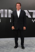 Арнольд Шварценеггер (Arnold Schwarzenegger) Terminator Genisys Premiere at the Dolby Theater (Hollywood, June 28, 2015) - 332xHQ F0b179432979034