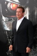 Арнольд Шварценеггер (Arnold Schwarzenegger) Terminator Genisys Premiere at the Dolby Theater (Hollywood, June 28, 2015) - 332xHQ F10484432978612