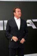 Арнольд Шварценеггер (Arnold Schwarzenegger) Terminator Genisys Premiere at the Dolby Theater (Hollywood, June 28, 2015) - 332xHQ Fc435e432978565