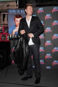 Ник Картер (Nick Carter) Promoting his book 'Facing the Music' at Planet Hollywood Times Square (September 24, 2013) (110xHQ) Fd87a3432974830
