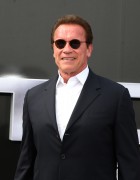 Арнольд Шварценеггер (Arnold Schwarzenegger) Terminator Genisys Premiere at the Dolby Theater (Hollywood, June 28, 2015) - 332xHQ 24c3f1432980321