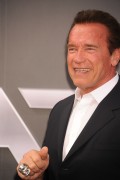 Арнольд Шварценеггер (Arnold Schwarzenegger) Terminator Genisys Premiere at the Dolby Theater (Hollywood, June 28, 2015) - 332xHQ 30c147432980211