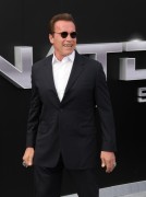 Арнольд Шварценеггер (Arnold Schwarzenegger) Terminator Genisys Premiere at the Dolby Theater (Hollywood, June 28, 2015) - 332xHQ 60fcac432980139