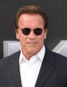 Арнольд Шварценеггер (Arnold Schwarzenegger) Terminator Genisys Premiere at the Dolby Theater (Hollywood, June 28, 2015) - 332xHQ 61bcc8432980095