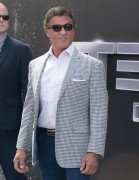 Сильвестр Сталлоне (Sylvester Stallone) Terminator Genisys Premiere at the Dolby Theater (Hollywood, June 28, 2015) (138xHQ) 9a8137432986873