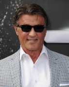 Сильвестр Сталлоне (Sylvester Stallone) Terminator Genisys Premiere at the Dolby Theater (Hollywood, June 28, 2015) (138xHQ) A20d49432987420