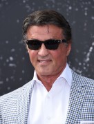 Сильвестр Сталлоне (Sylvester Stallone) Terminator Genisys Premiere at the Dolby Theater (Hollywood, June 28, 2015) (138xHQ) B6d0ba432987371