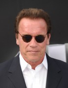 Арнольд Шварценеггер (Arnold Schwarzenegger) Terminator Genisys Premiere at the Dolby Theater (Hollywood, June 28, 2015) - 332xHQ Ca63d7432980090